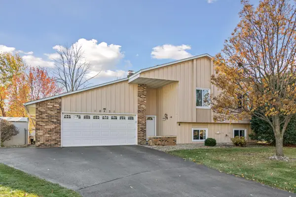 10431 Rhode Island Circle, Bloomington, MN 55438