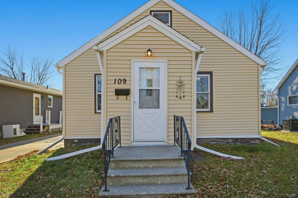 109 5th Avenue W, West Fargo, ND 58078 - Image #1