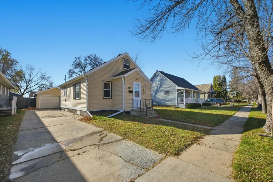 109 5th Avenue W, West Fargo, ND 58078 - Image #2