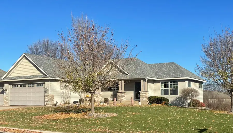 112 32nd Avenue Ne, Willmar, MN 56201 - Image #2