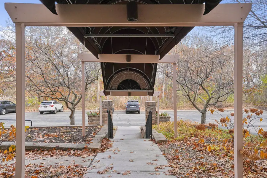 5985 Rowland Road #206, Minnetonka, MN 55343 - Image #3