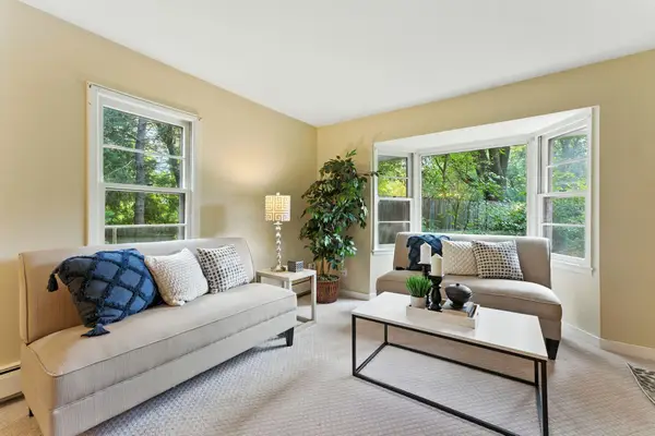 15404 Robinwood Drive, Minnetonka, MN 55345