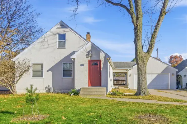 1808 Tatum Street, Falcon Heights, MN 55113