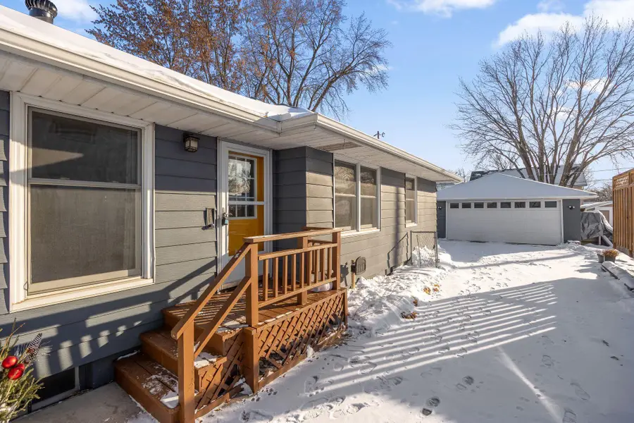 804 Cottage Avenue W, Saint Paul, MN 55117 - Image #2