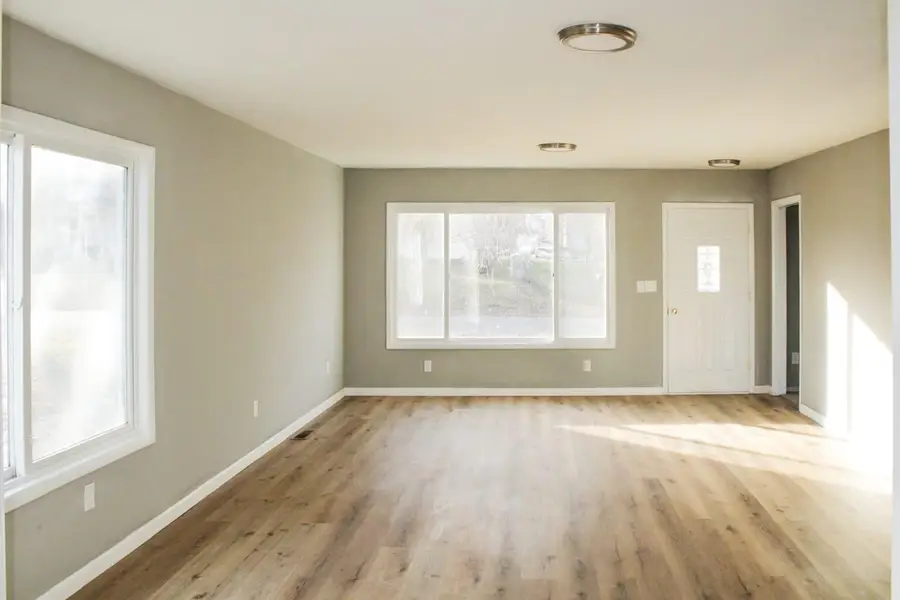 108 N Secor Street, Bricelyn, MN 56014 - Image #2