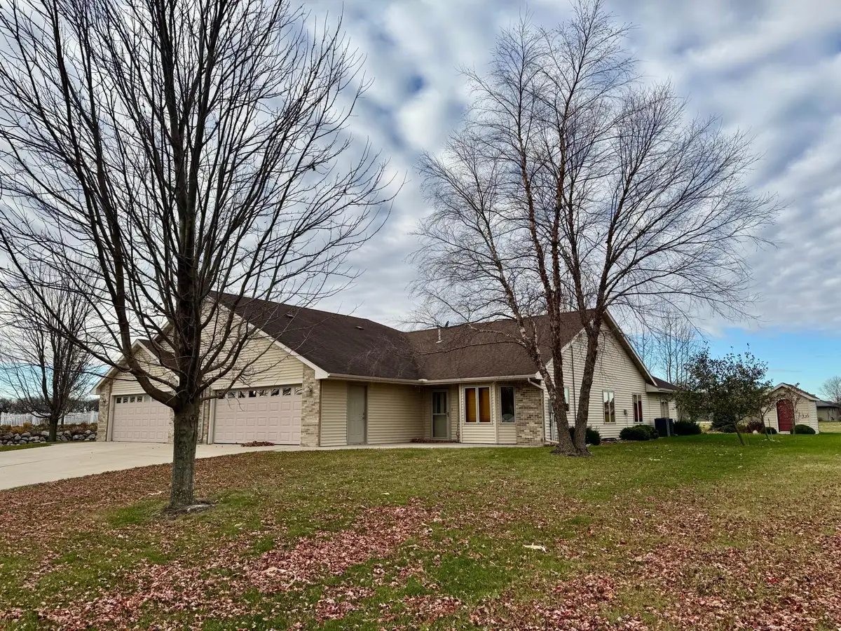 701 Simplicity Drive #B, Ellendale, MN 56026 - Image #1