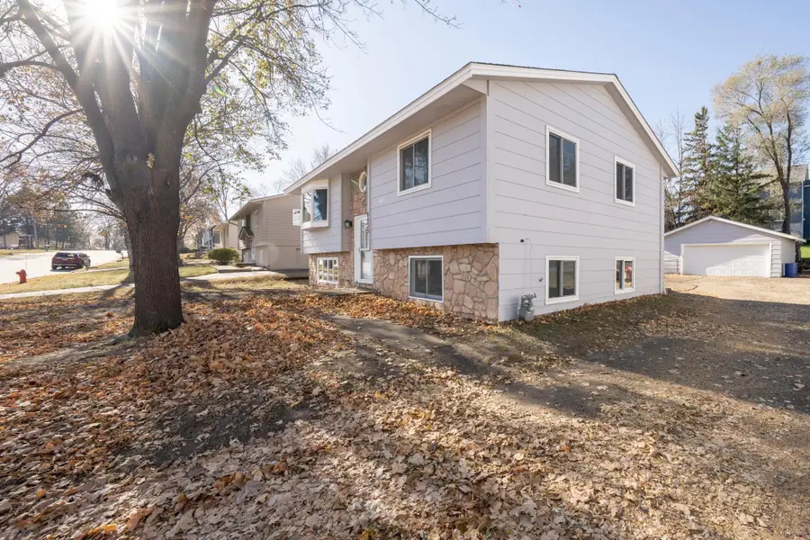 6435 Dawn Way, Inver Grove Heights, MN 55076 - Image #2