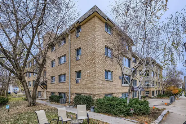 2727 W 43rd Street #303, Minneapolis, MN 55410