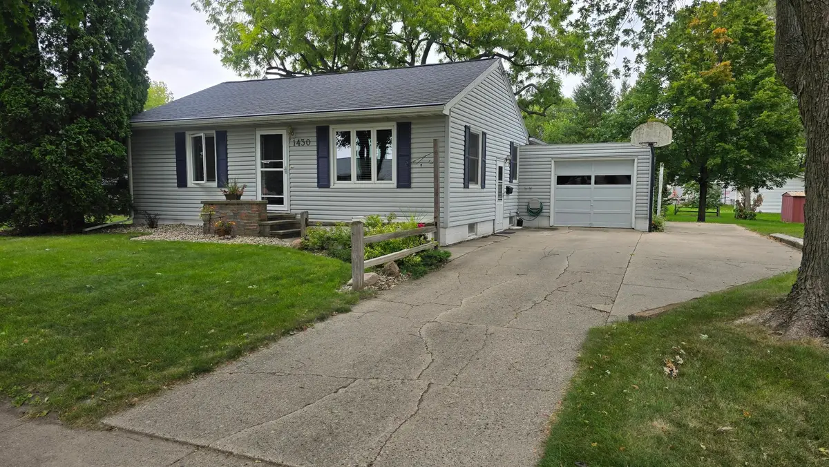 1430 N Park Street, Fairmont, MN 56031 - Image #1