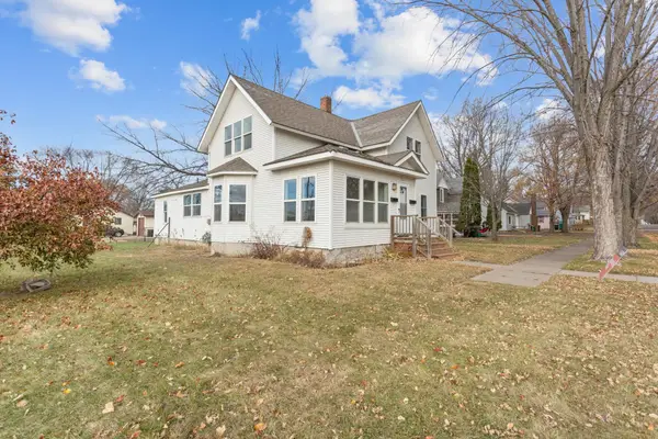 1207 Desoto Avenue N, Glencoe, MN 55336