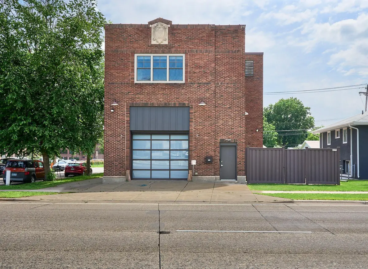 1290 Snelling Avenue N, Saint Paul, MN 55108 - Image #1