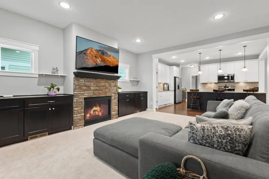 15563 Duck Trail Lane, Apple Valley, MN 55124 - Image #2