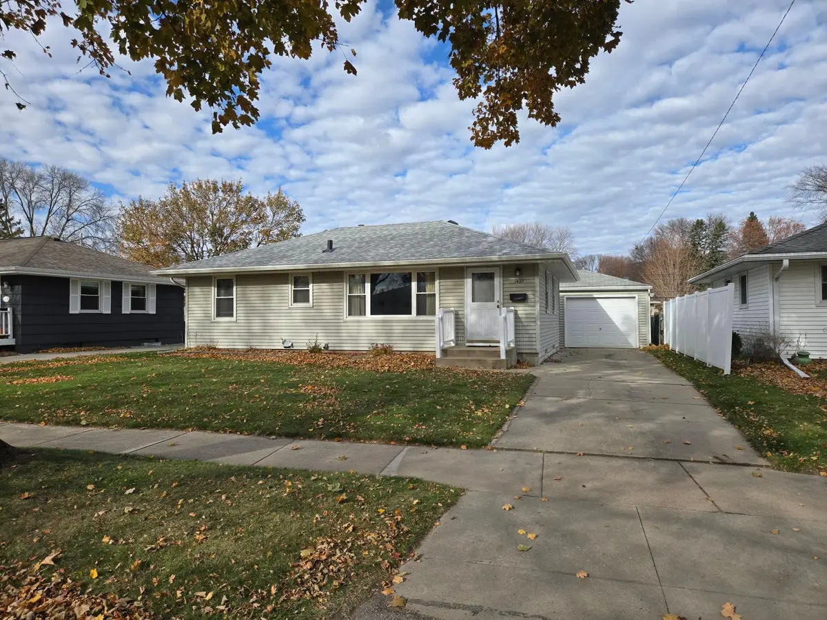 1427 26th Street Nw, Rochester, MN 55901 - Image #1