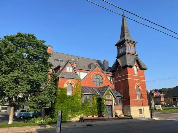 108 3rd Street S #108, Stillwater, MN 55082