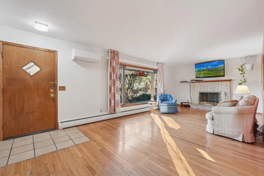 990 Hawthorne Avenue E, Saint Paul, MN 55106 - Image #3