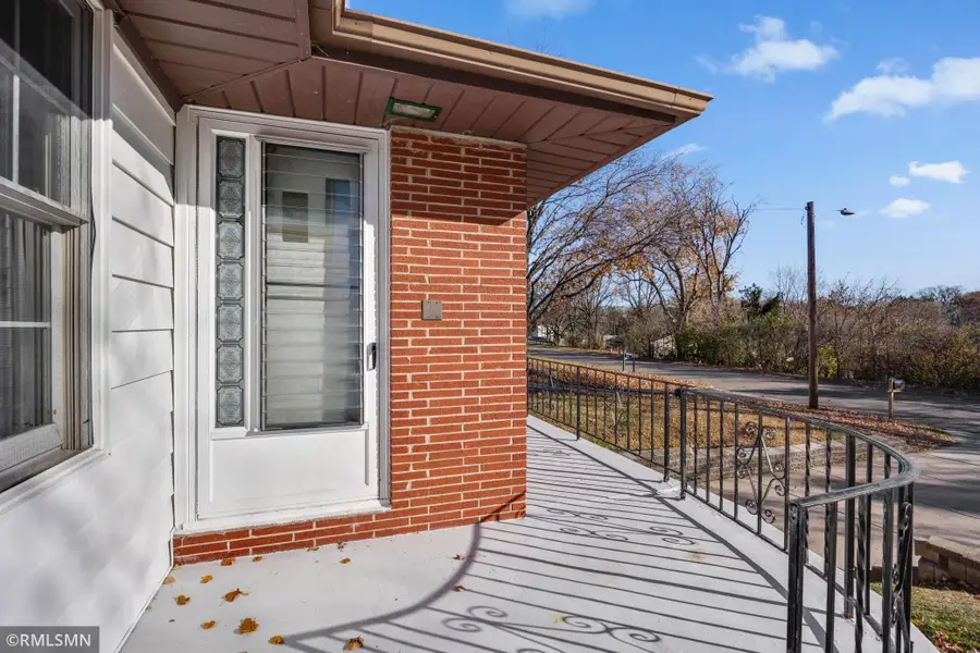 2181 Sunrise Drive N, Maplewood, MN 55117 - Image #3