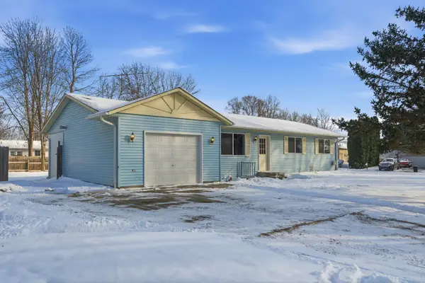 530 Nelson Court, Center City, MN 55012