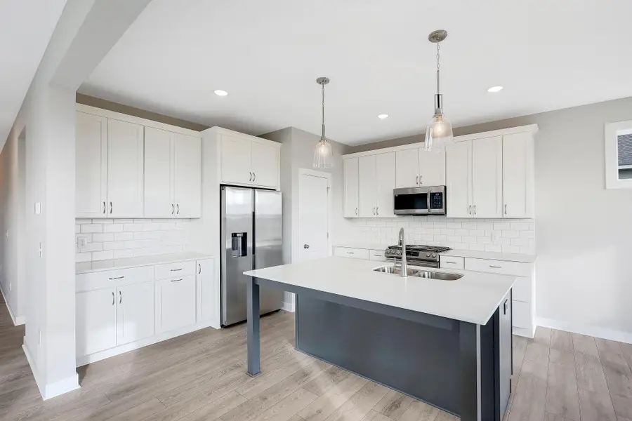 1539 Creekwood Dr, New Richmond, WI 54017 - Image #2