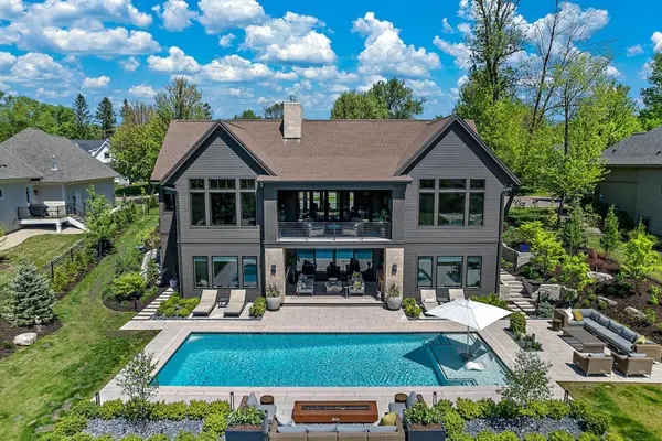 18411 9th Avenue N, Plymouth, MN 55447