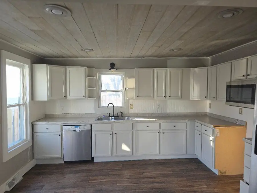 800 Powers Street, Stewart, MN 55385 - Image #2