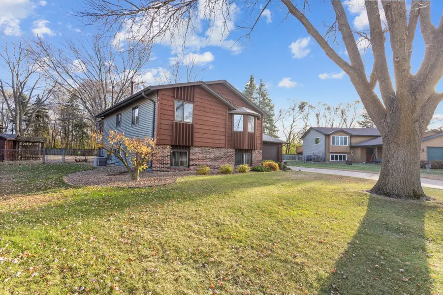 8027 Dupont Court N, Brooklyn Park, MN 55444 - Image #2