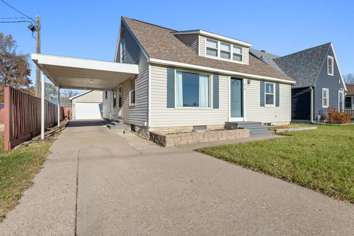 616 E Sarnia Street, Winona, MN 55987 - Image #1