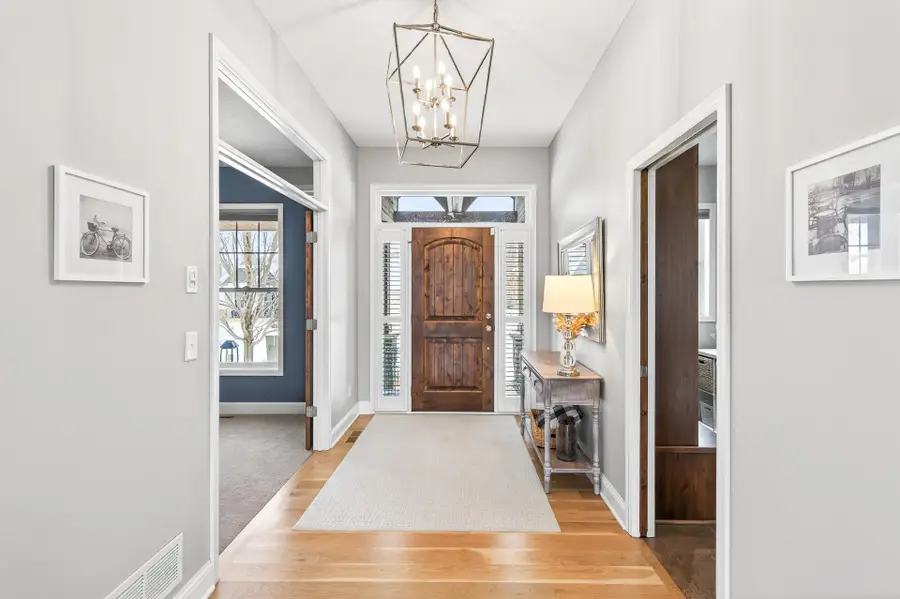 5865 Comstock Lane N, Plymouth, MN 55446 - Image #2