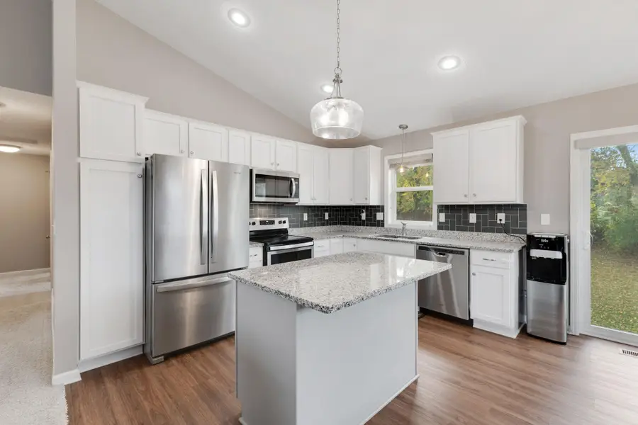 1284 Meadow Lane S, Shakopee, MN 55379 - Image #3