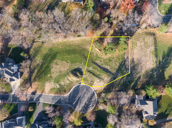 3941x White Oak Lane, Chanhassen, MN 55331