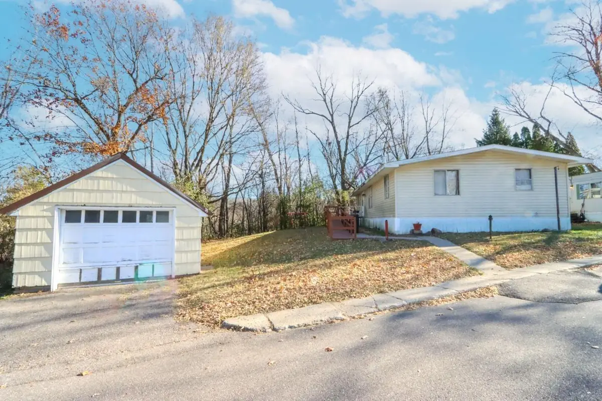 35 Wood Drive, Mankato, MN 56001 - Image #1