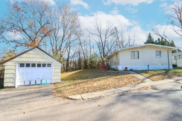 35 Wood Drive, Mankato, MN 56001