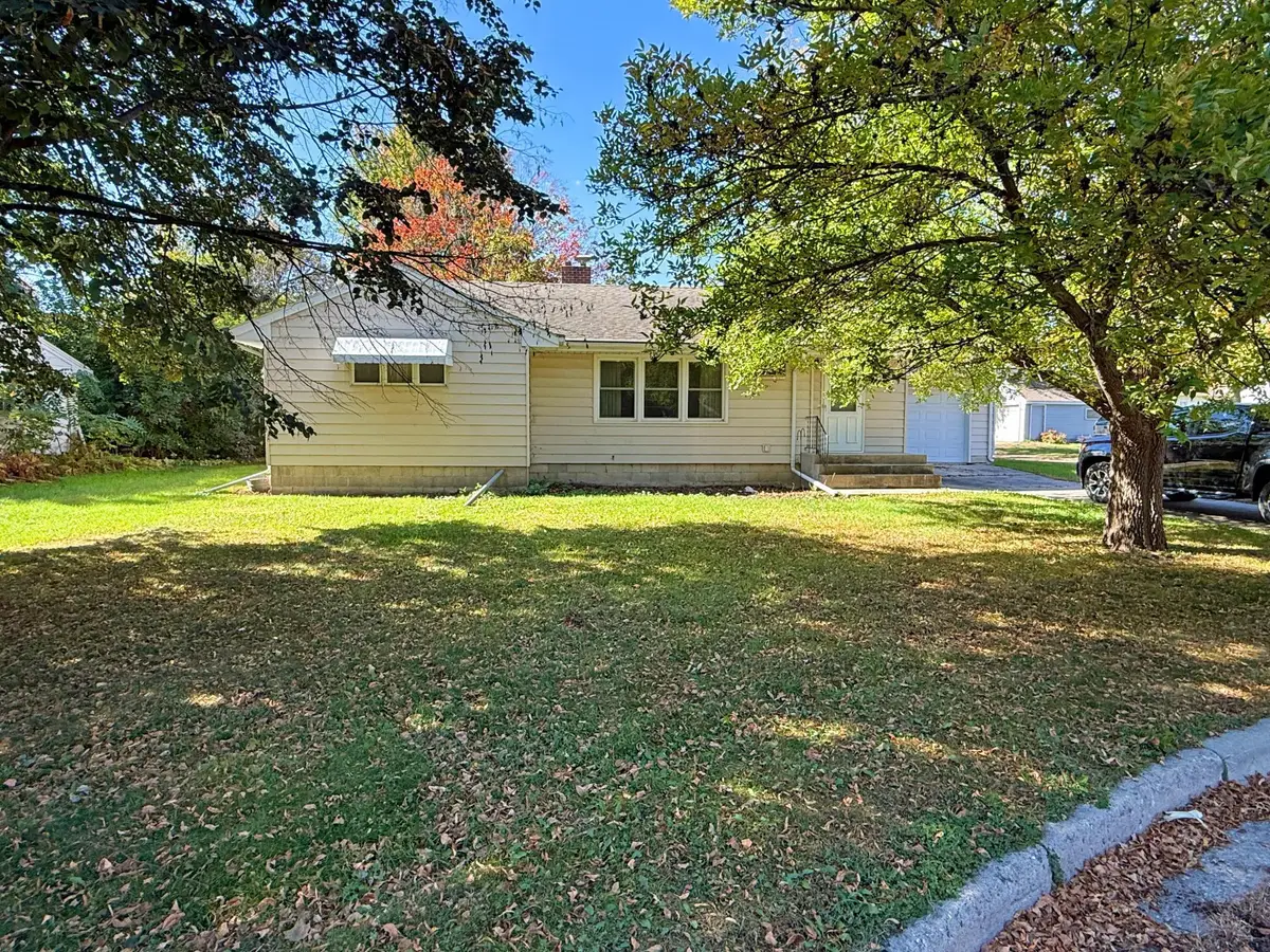 530 3rd Street E, Hector, MN 55342 - Image #1