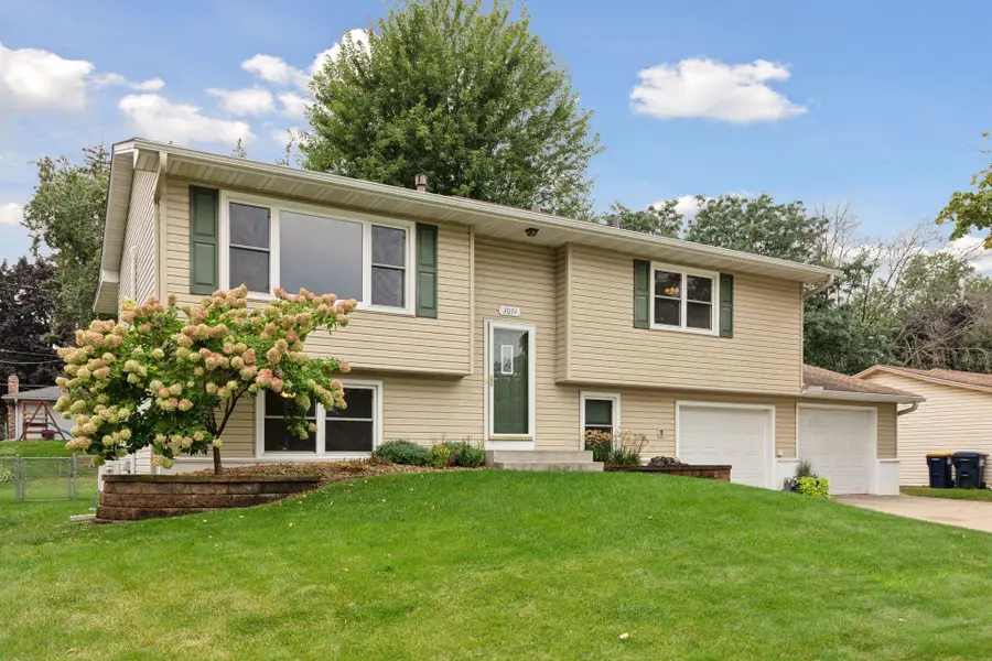 2074 Carnelian Lane, Eagan, MN 55122 - Image #3