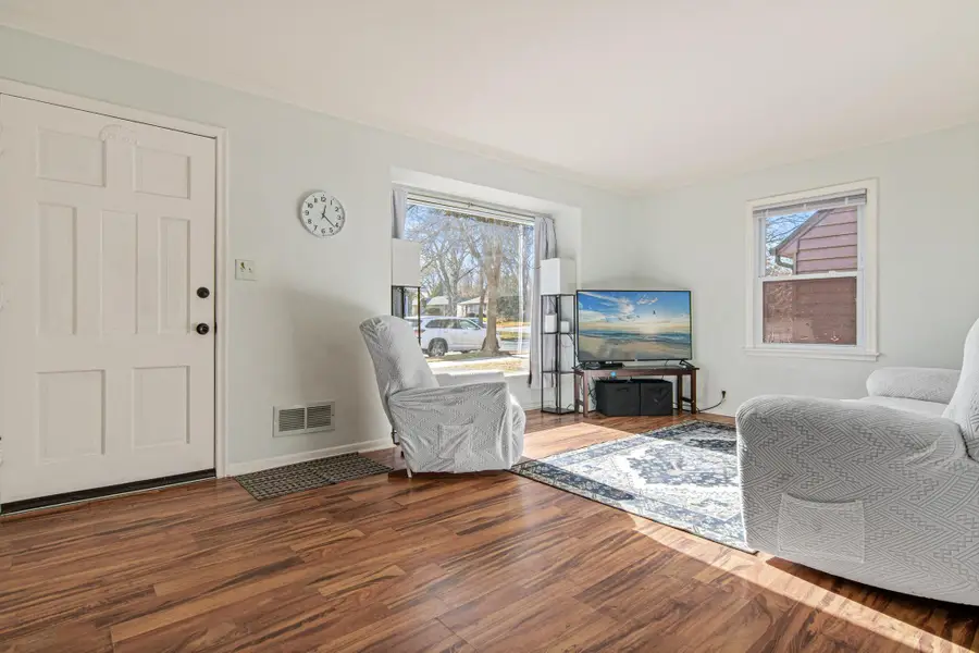 203 Moreland Avenue E, West Saint Paul, MN 55118 - Image #2