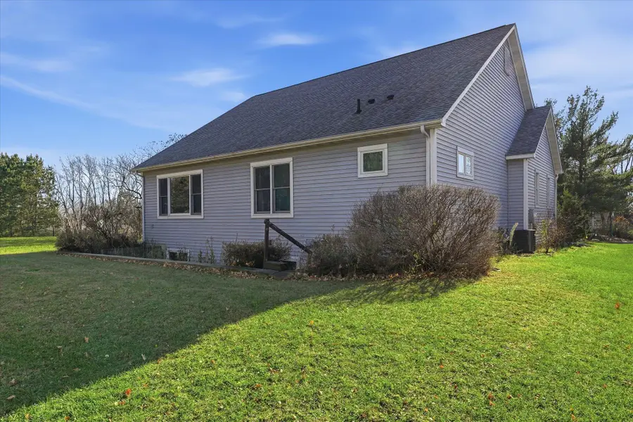 2711 Snowdrift Circle E, Maplewood, MN 55119 - Image #2