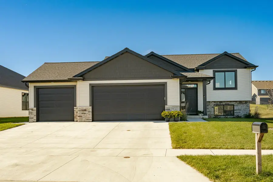 179 Stonelake Drive Se, Rochester, MN 55904 - Image #2