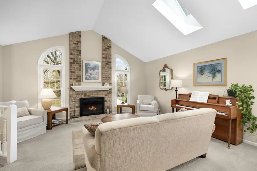 8950 Knollwood Drive, Eden Prairie, MN 55347 - Image #3