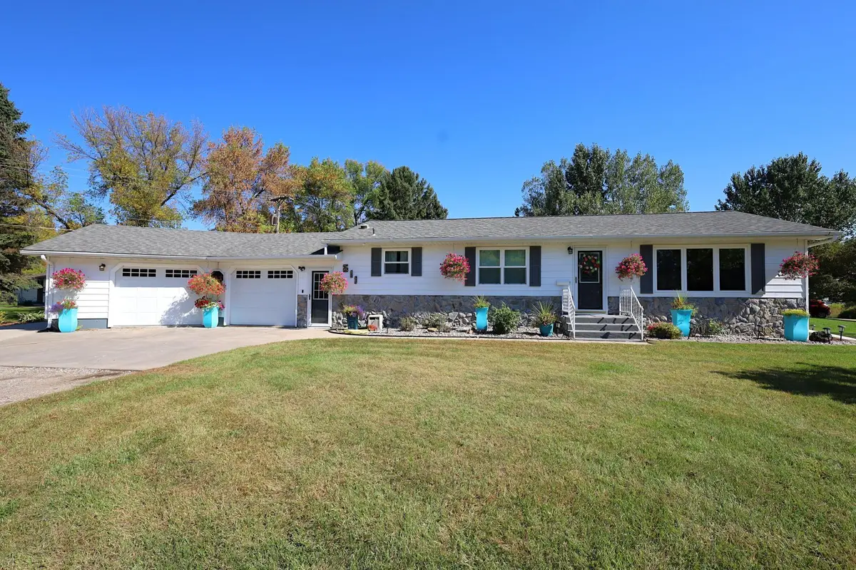 611 1st Avenue, Reynolds, ND 58275 - Image #1