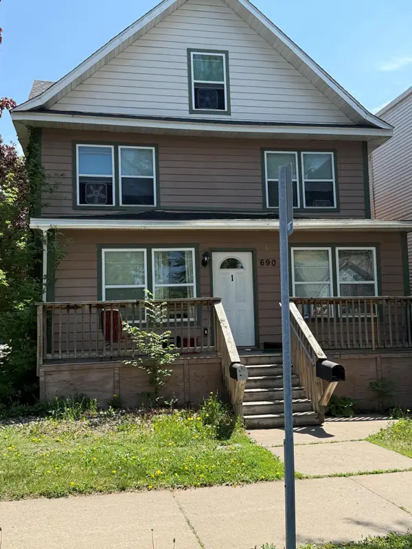 690 Western Avenue N, Saint Paul, MN 55103