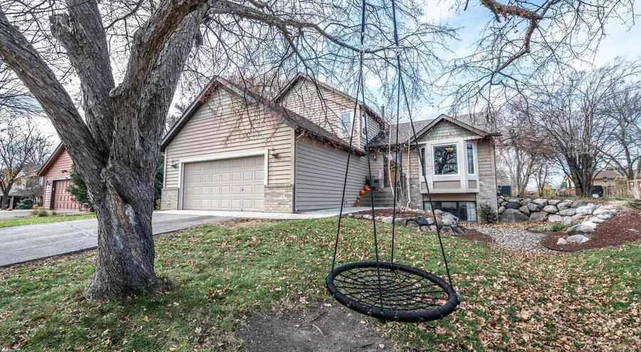 13632 Princeton Circle, Savage, MN 55378 - Image #2