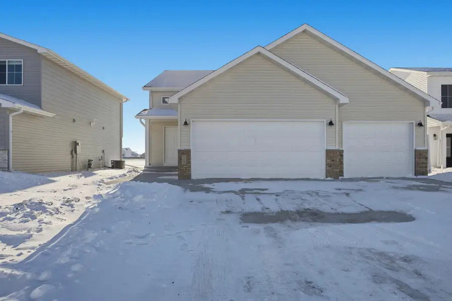 6242 87th Avenue S, Horace, ND 58047 - Image #2