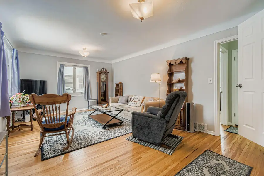 176 Logan Avenue W, West Saint Paul, MN 55118 - Image #3