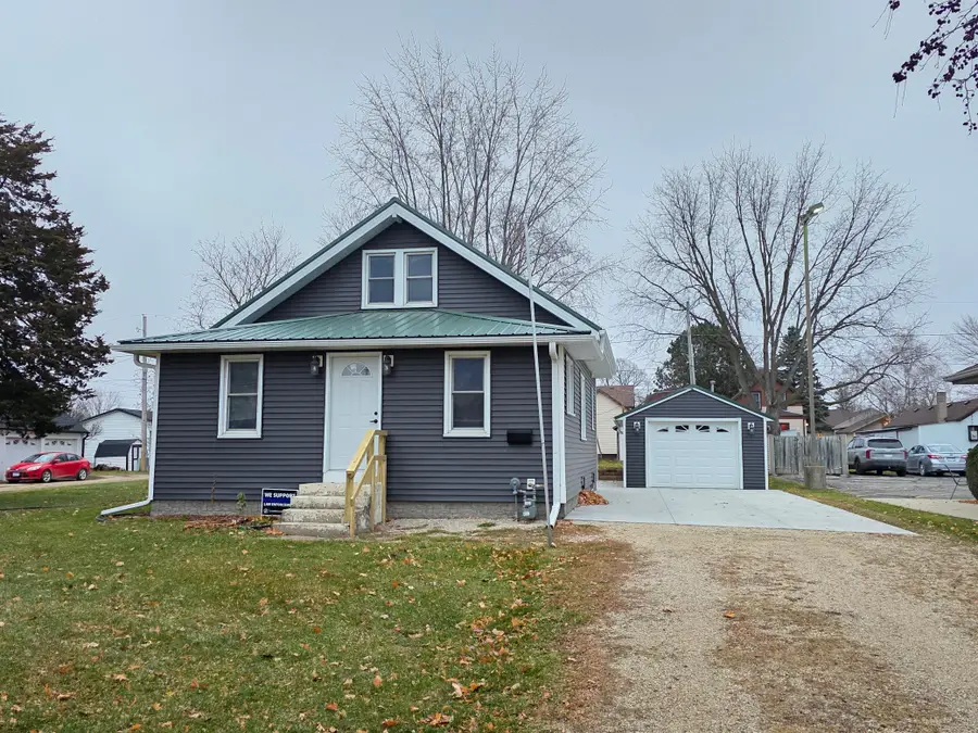 225 N Wabasha Street, Plainview, MN 55964 - Image #2