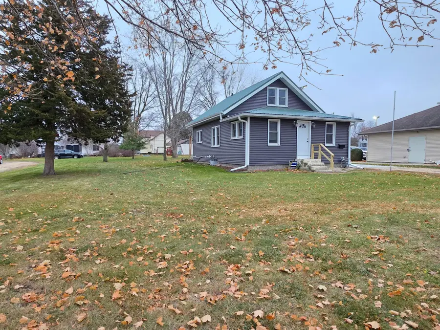 225 N Wabasha Street, Plainview, MN 55964 - Image #3