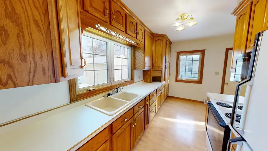 1204 Willmar Avenue Sw, Willmar, MN 56201 - Image #3