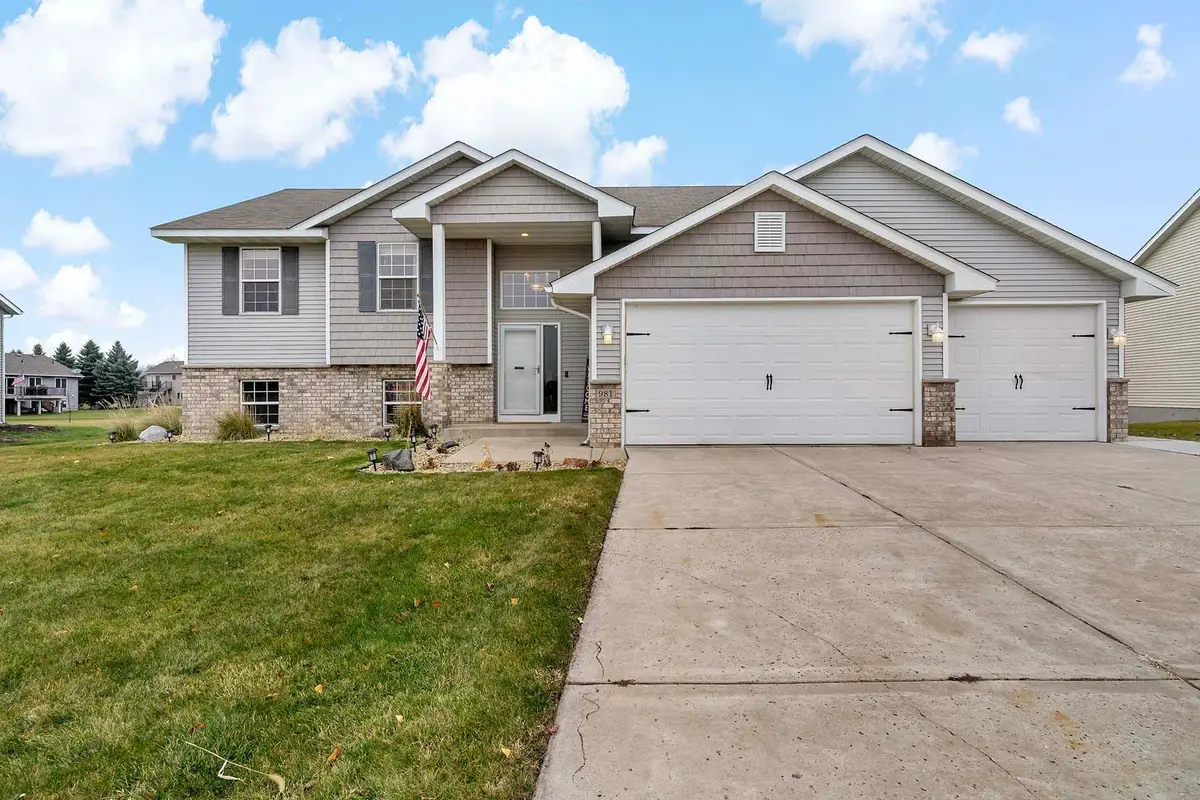 981 Farmers Ridge Trail, Belle Plaine, MN 56011 - Image #1