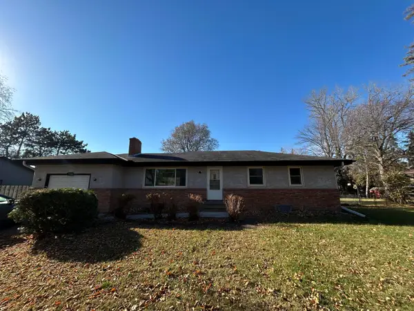 7809 Georgia Avenue N, Brooklyn Park, MN 55445