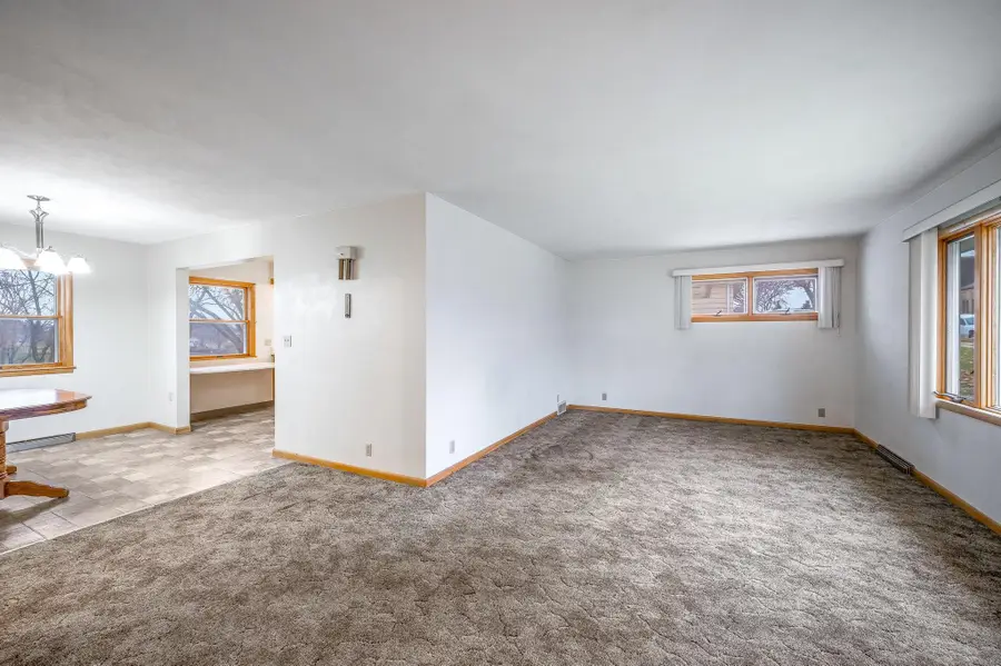847 S Hampton Street, Fairmont, MN 56031 - Image #3