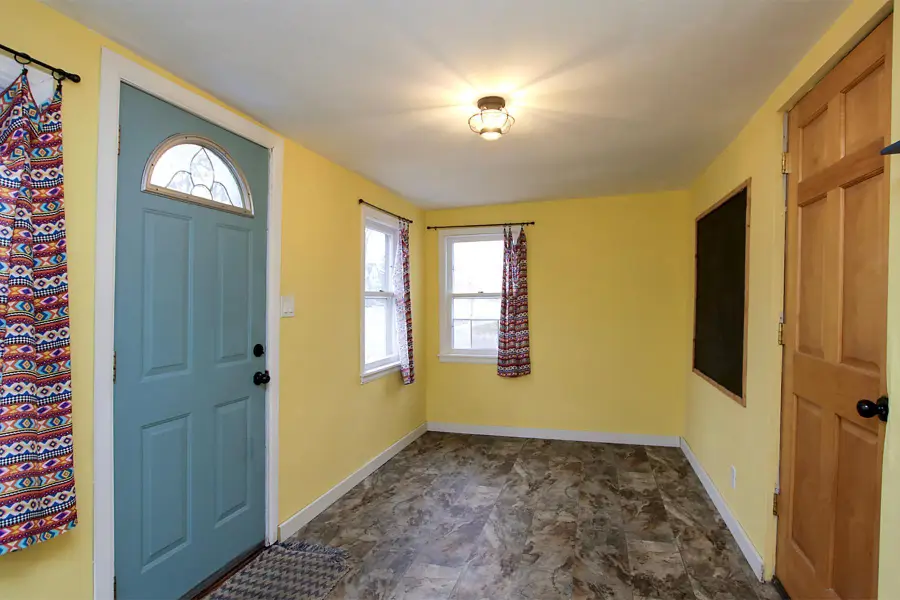 528 S Holcombe Avenue, Litchfield, MN 55355 - Image #3