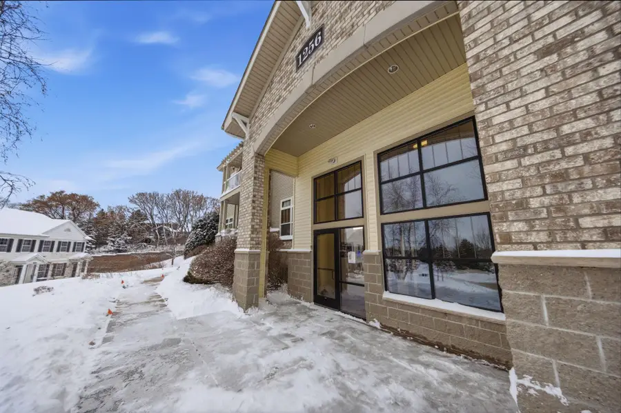 1256 County Road D E #104, Maplewood, MN 55109 - Image #2